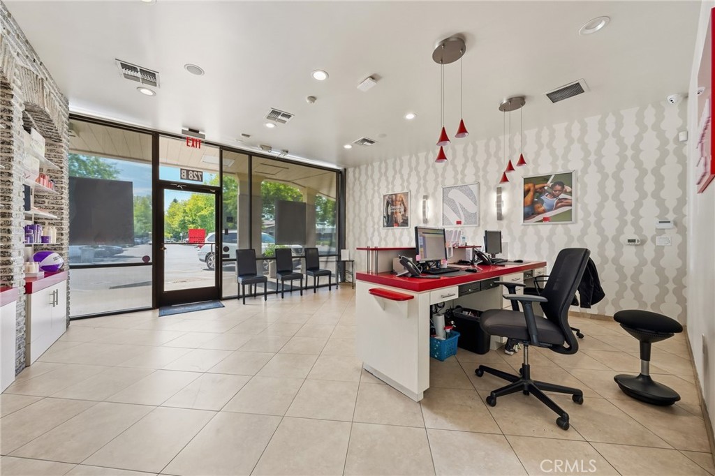 728 Mangrove Avenue B Property Photo 3
