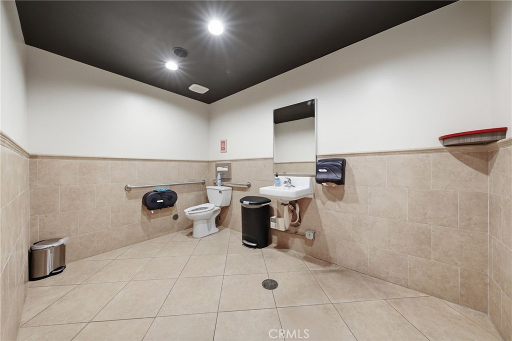 728 Mangrove Avenue B Property Photo 20