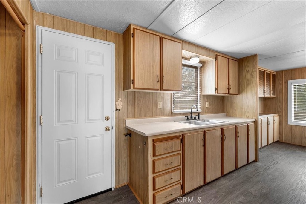 20060 Corning Property Photo 28