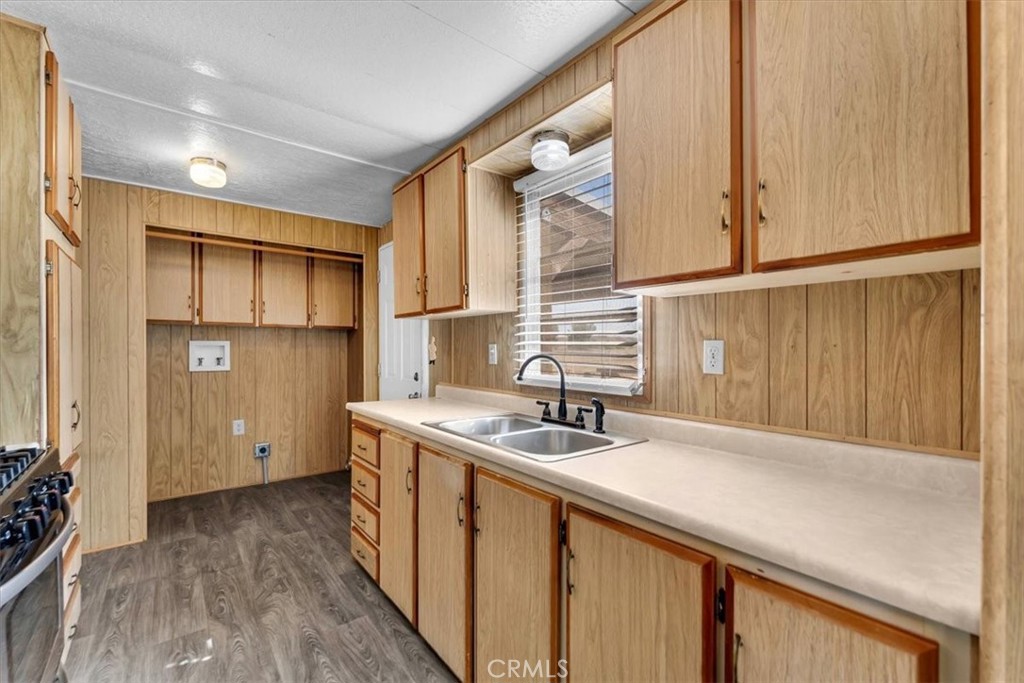 20060 Corning Property Photo 31