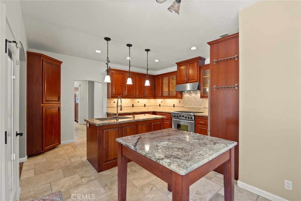 1150 Watts Estates Property Photo 18
