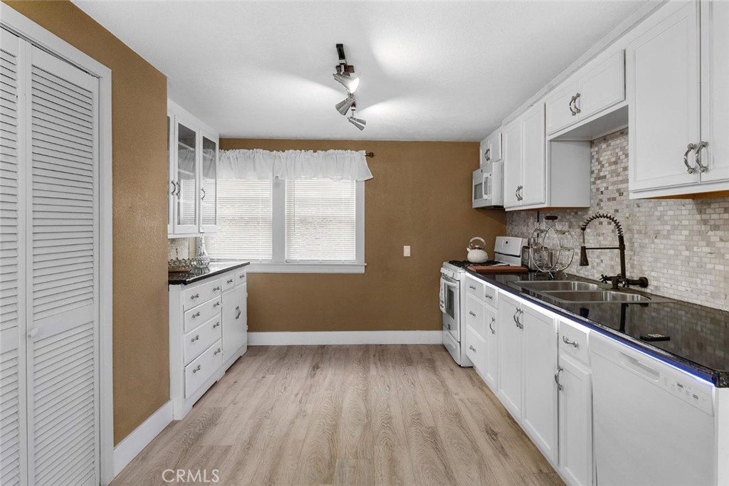 735 Pine Street Property Photo 26