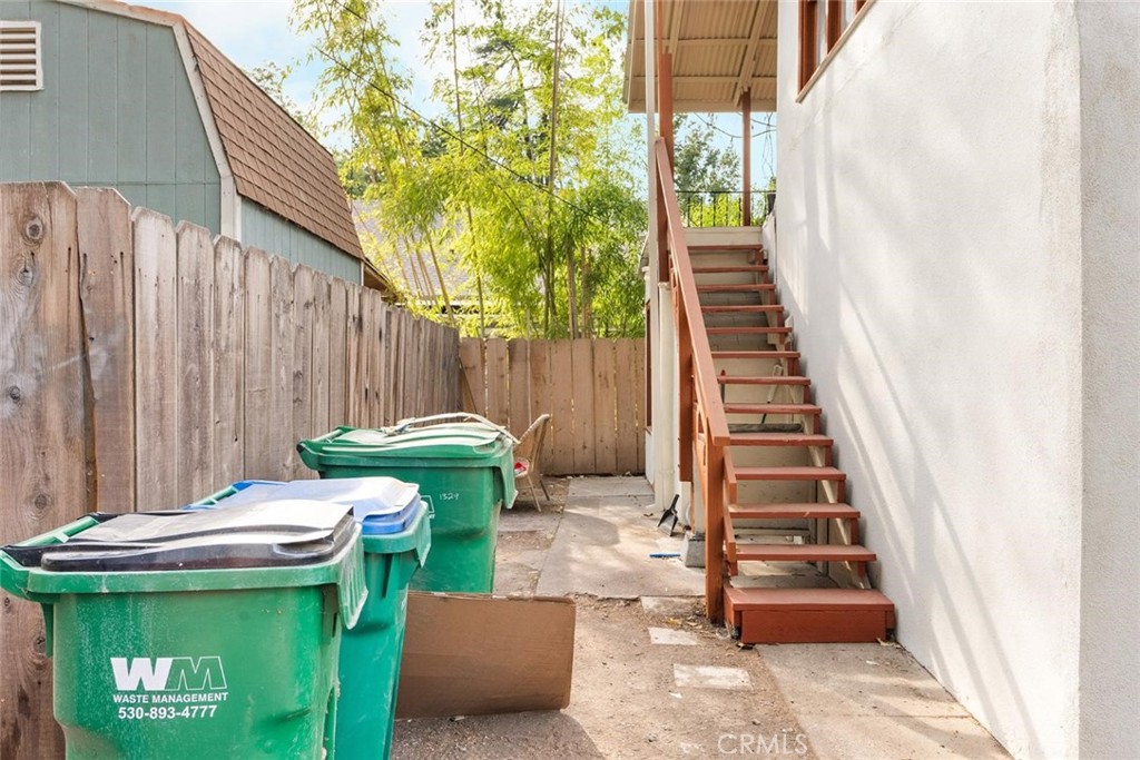 735 Pine Street Property Photo 39