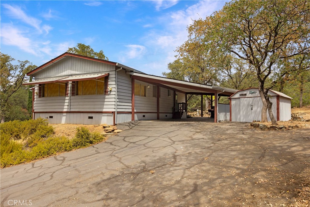 352 Lodgeview Property Photo 3