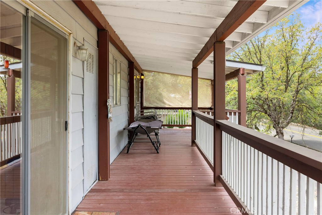 352 Lodgeview Property Photo 4