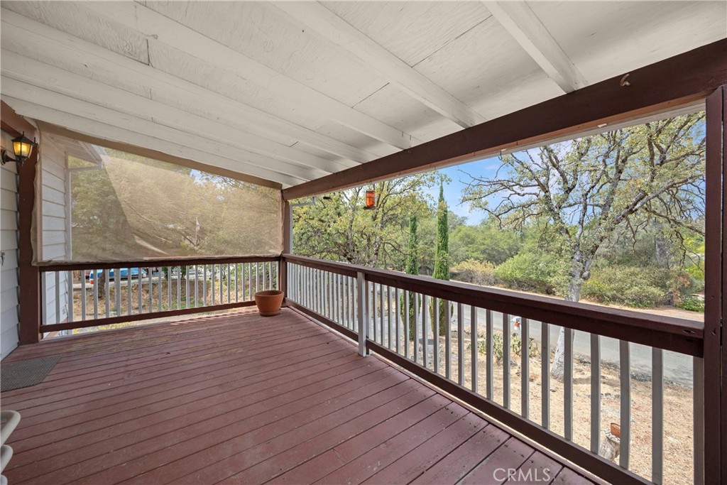 352 Lodgeview Property Photo 7