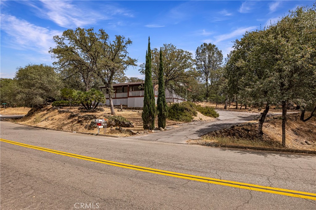 352 Lodgeview Property Photo 8