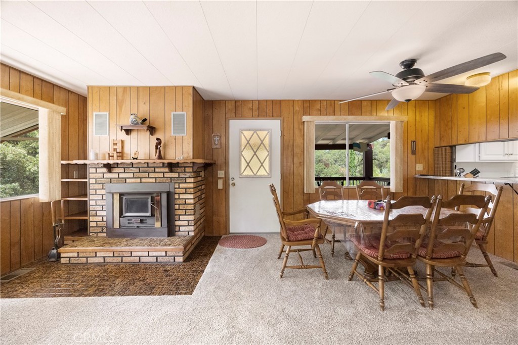 352 Lodgeview Property Photo 10