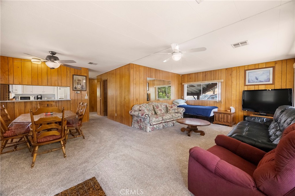 352 Lodgeview Property Photo 13