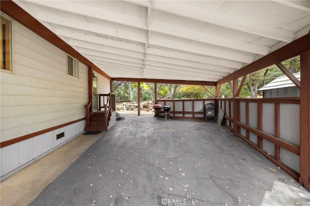 352 Lodgeview Property Photo 26