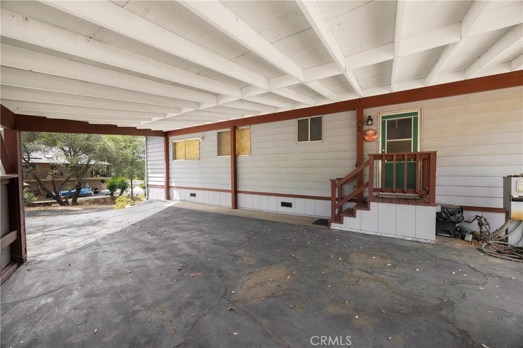 352 Lodgeview Property Photo 27