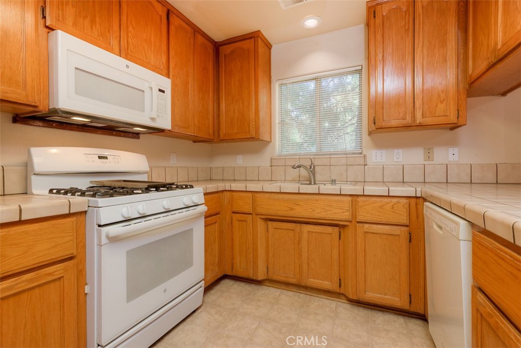14579 Carnegie Property Photo 18