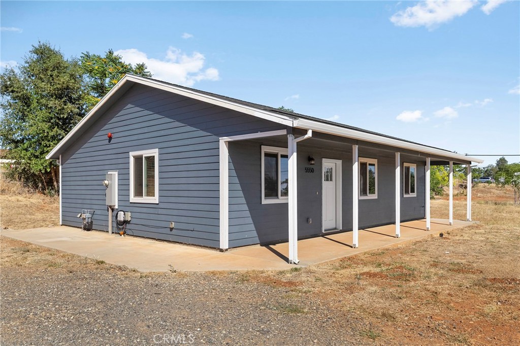 5550 Vista Property Photo 3