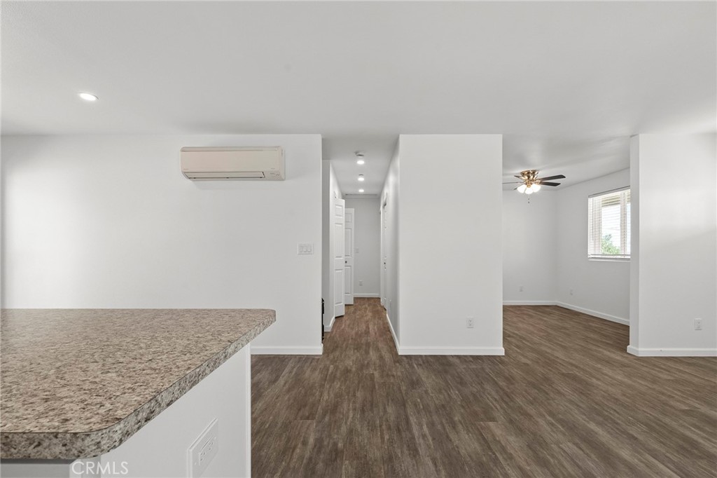 5550 Vista Property Photo 11