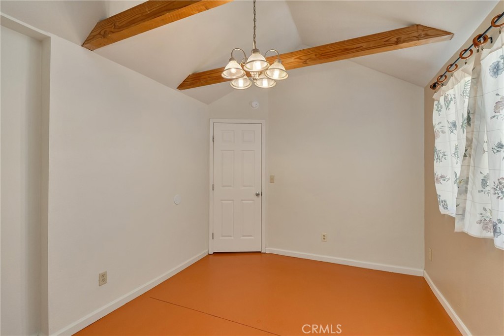 2050 Laburnum Property Photo 19