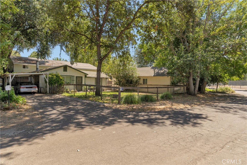 2050 Laburnum Property Photo 26