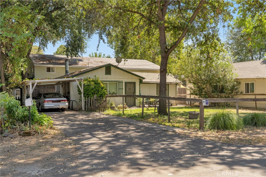 2050 Laburnum Property Photo 27