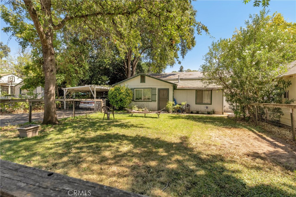 2050 Laburnum Property Photo 28
