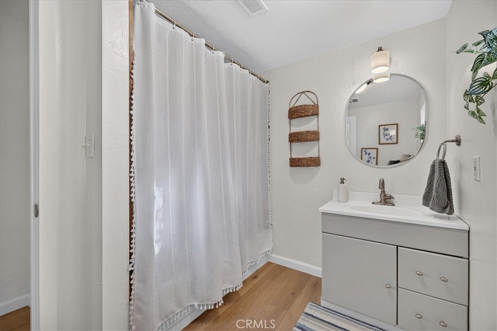 1381 Davis Property Photo 5