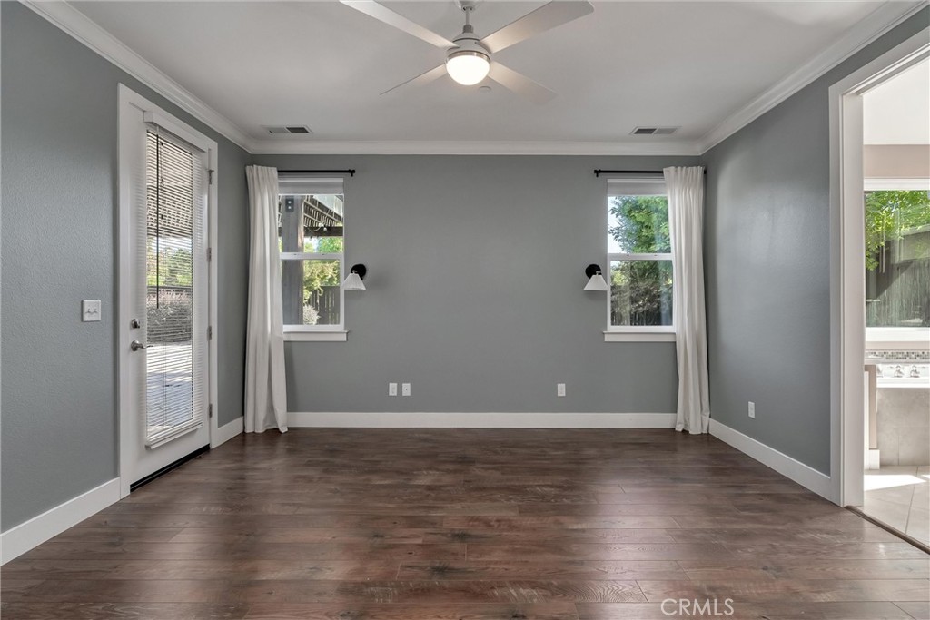 1941 Waxwing Way Property Photo 29