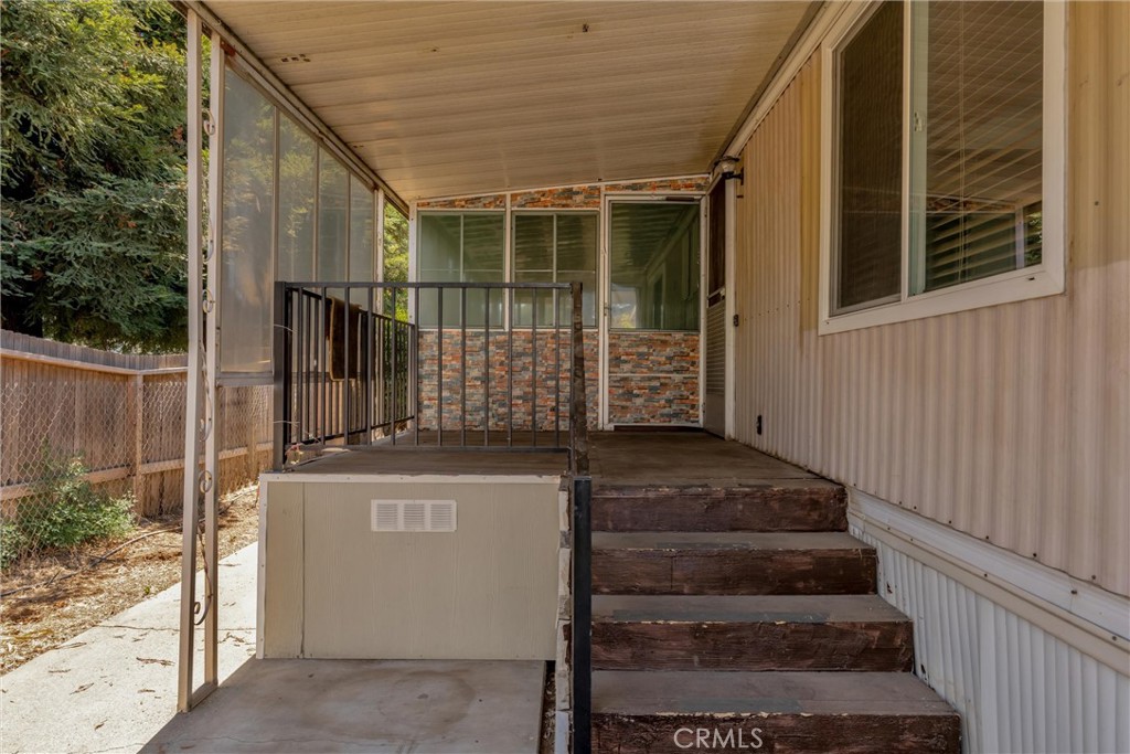 982 E Lassen Avenue 1 Property Photo 4