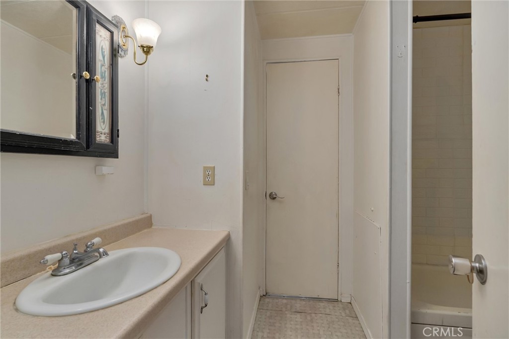 982 E Lassen Avenue 1 Property Photo 22