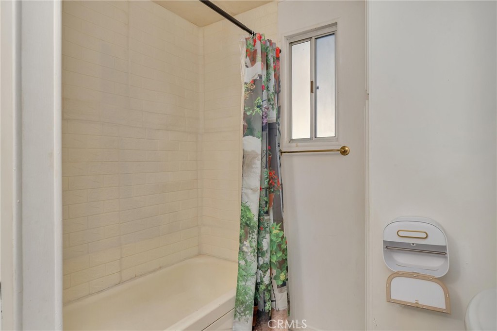 982 E Lassen Avenue 1 Property Photo 23