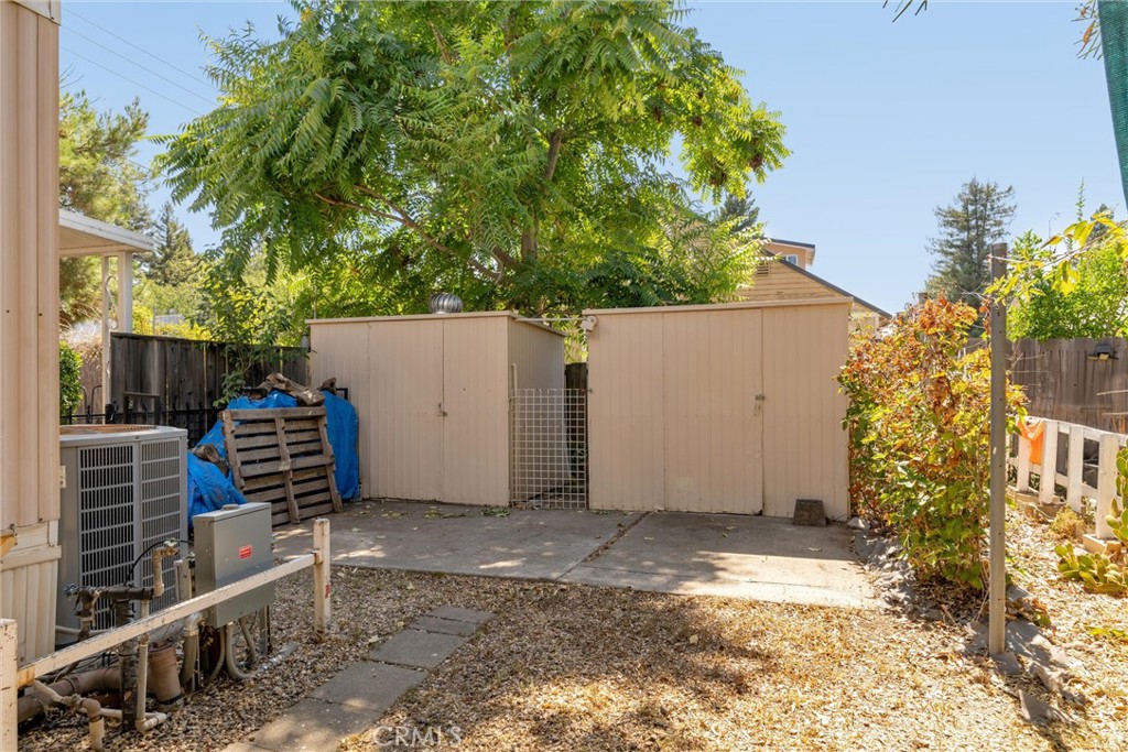 982 E Lassen Avenue 1 Property Photo 32