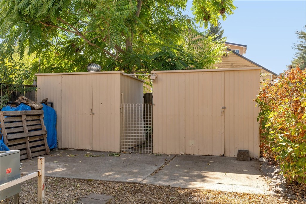 982 E Lassen Avenue 1 Property Photo 33