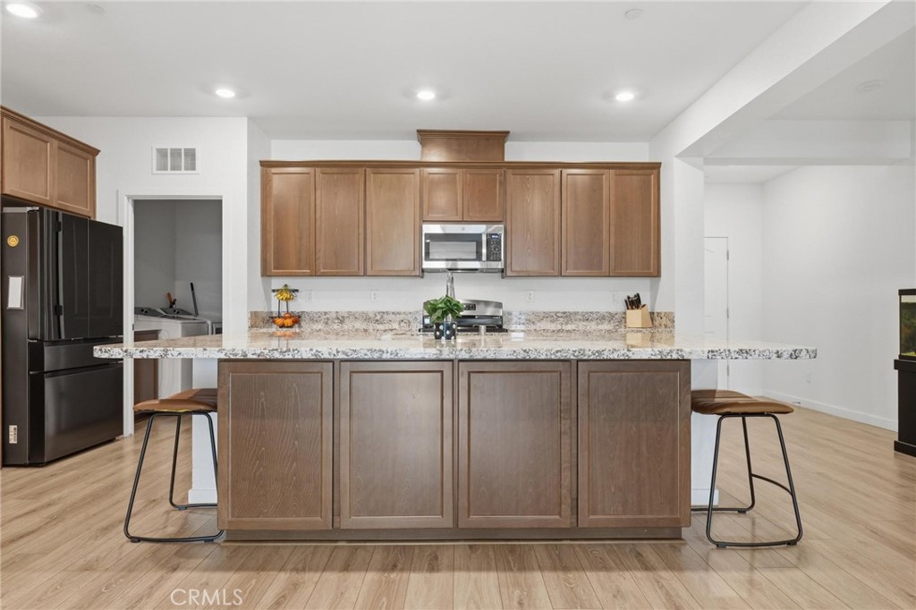 310 Sunrise Property Photo 7