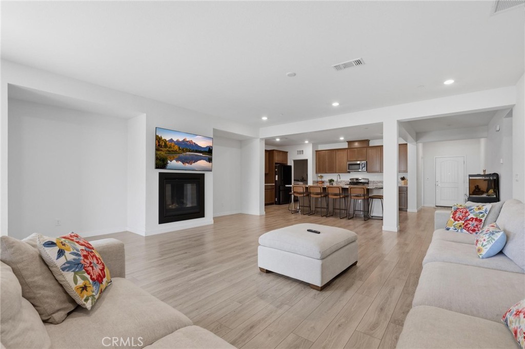 310 Sunrise Property Photo 15