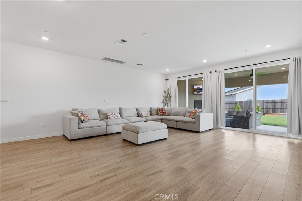 310 Sunrise Property Photo 16