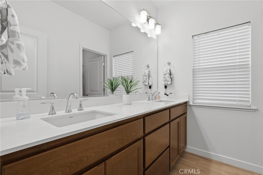 310 Sunrise Property Photo 27