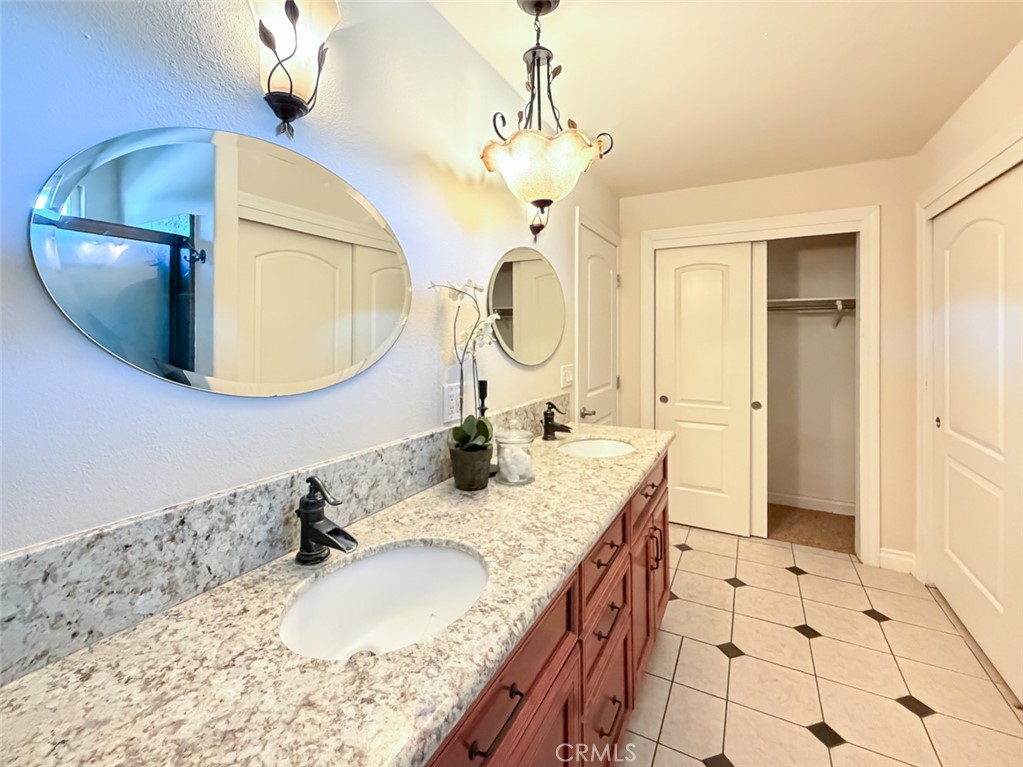 951 Madrone Property Photo 19