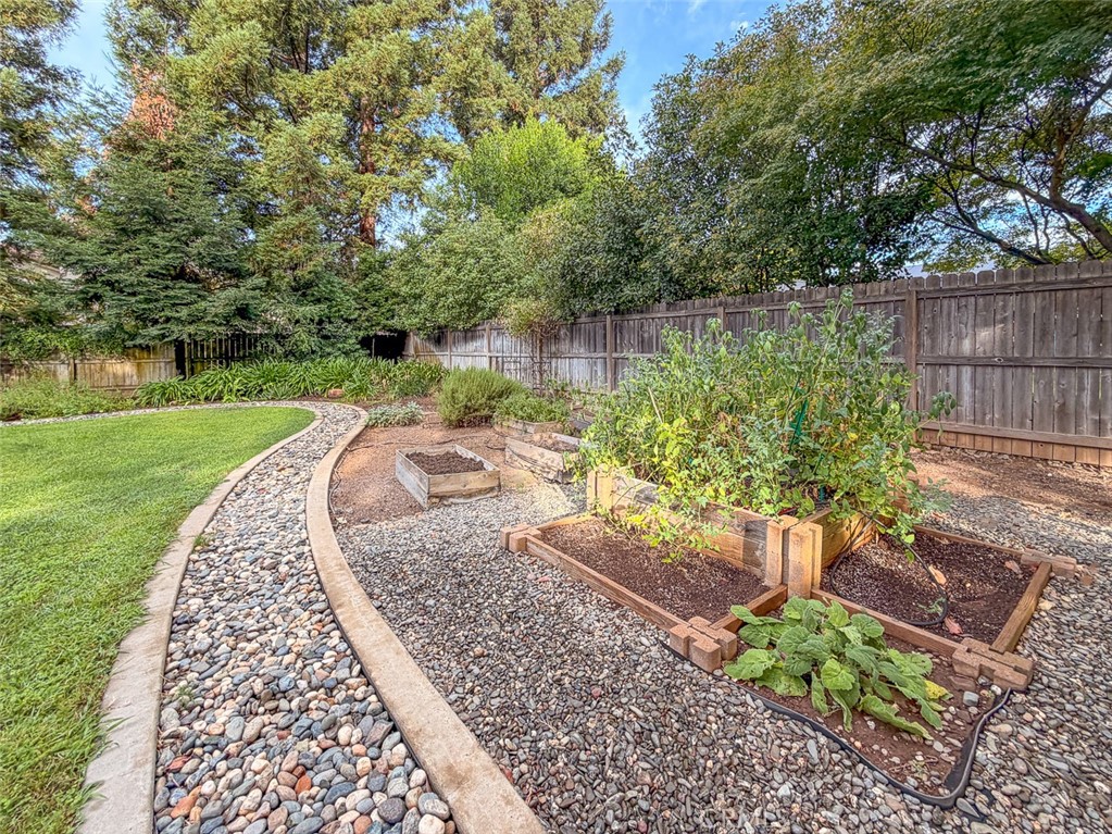 951 Madrone Property Photo 32