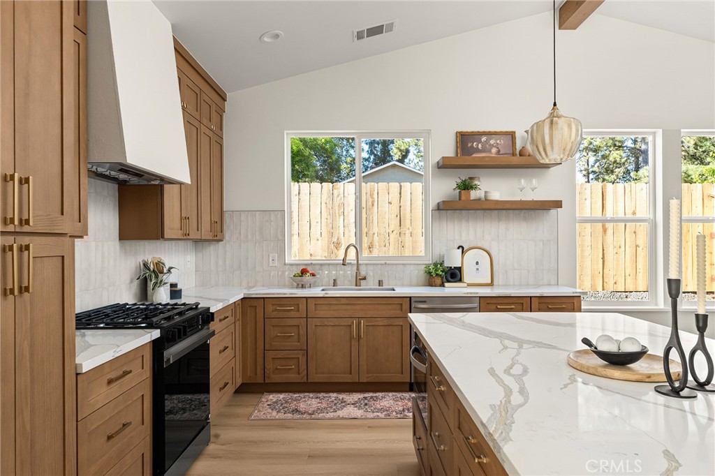 5865 Yorkshire Property Photo 13