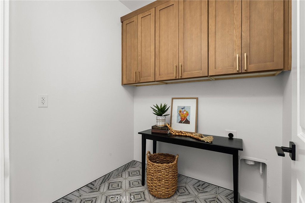 5865 Yorkshire Property Photo 21