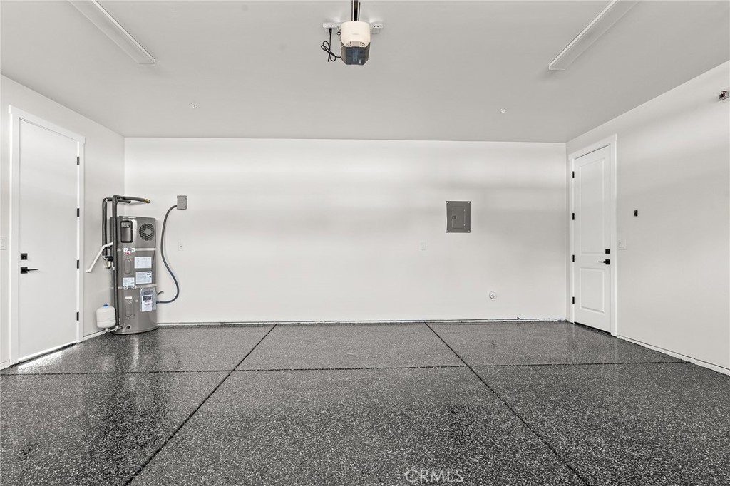 5865 Yorkshire Property Photo 34