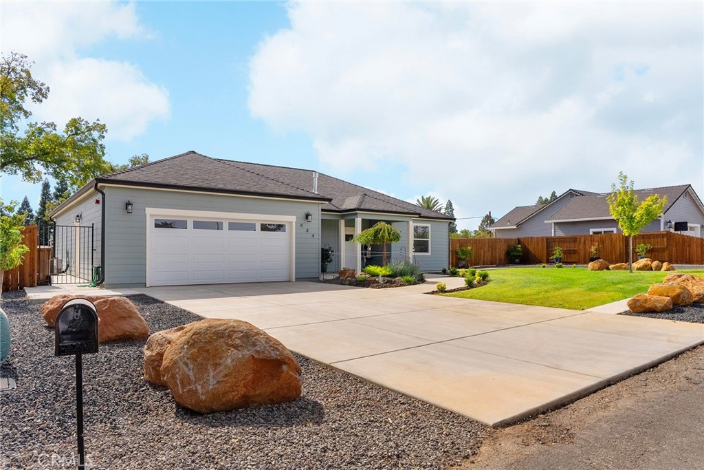 444 Apple Lane Property Photo