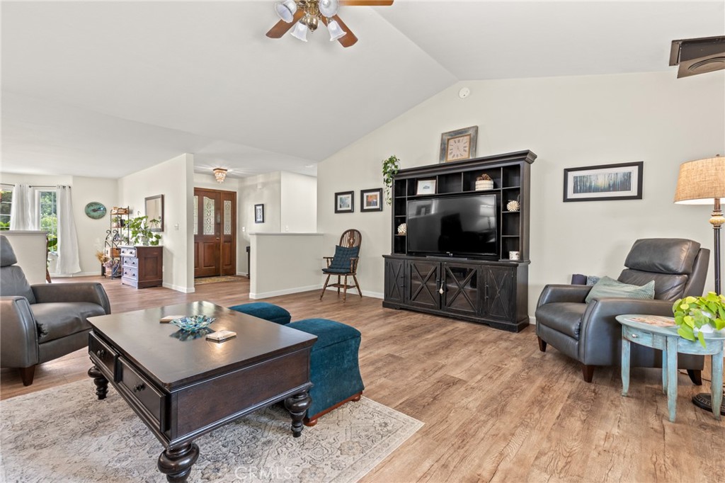 4025 Rio Bravo Drive Property Photo 4
