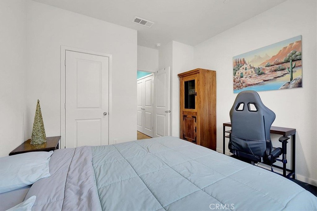 789 Chalice Creek Drive Property Photo 15