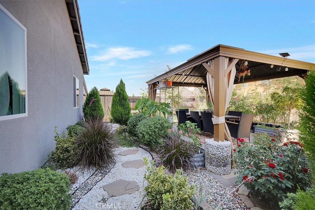 789 Chalice Creek Drive Property Photo 23