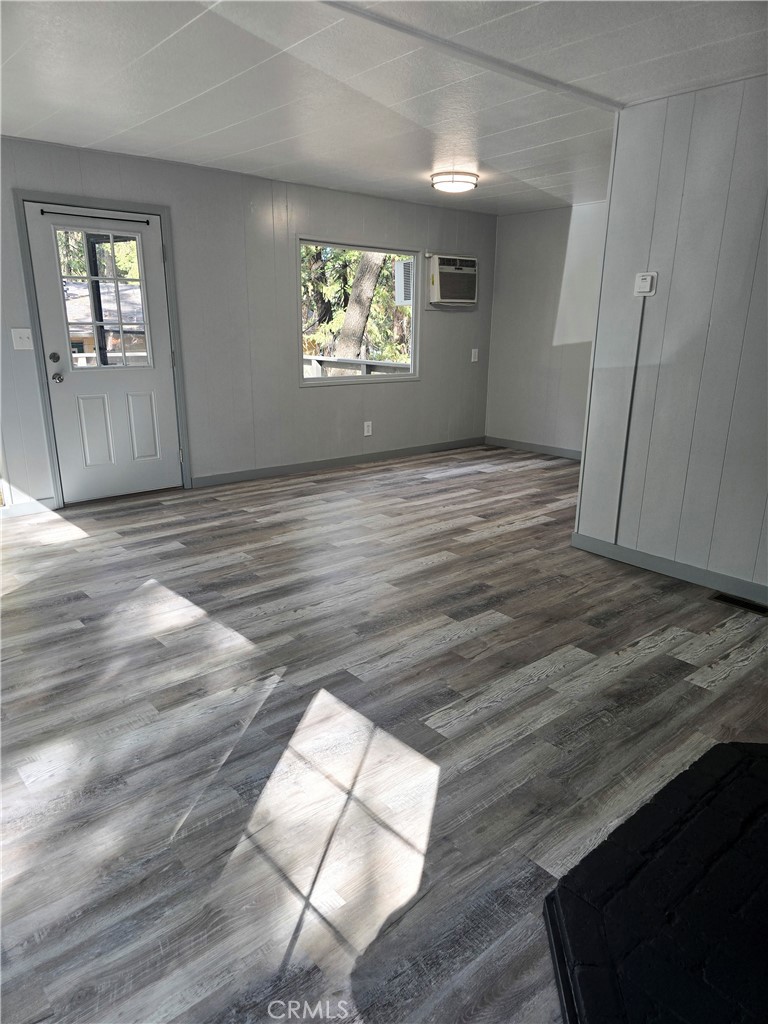 14390 Tulane Court Property Photo 6