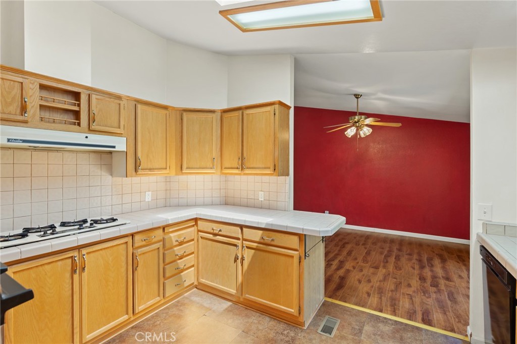 2050 Springfield #224 Property Photo 11