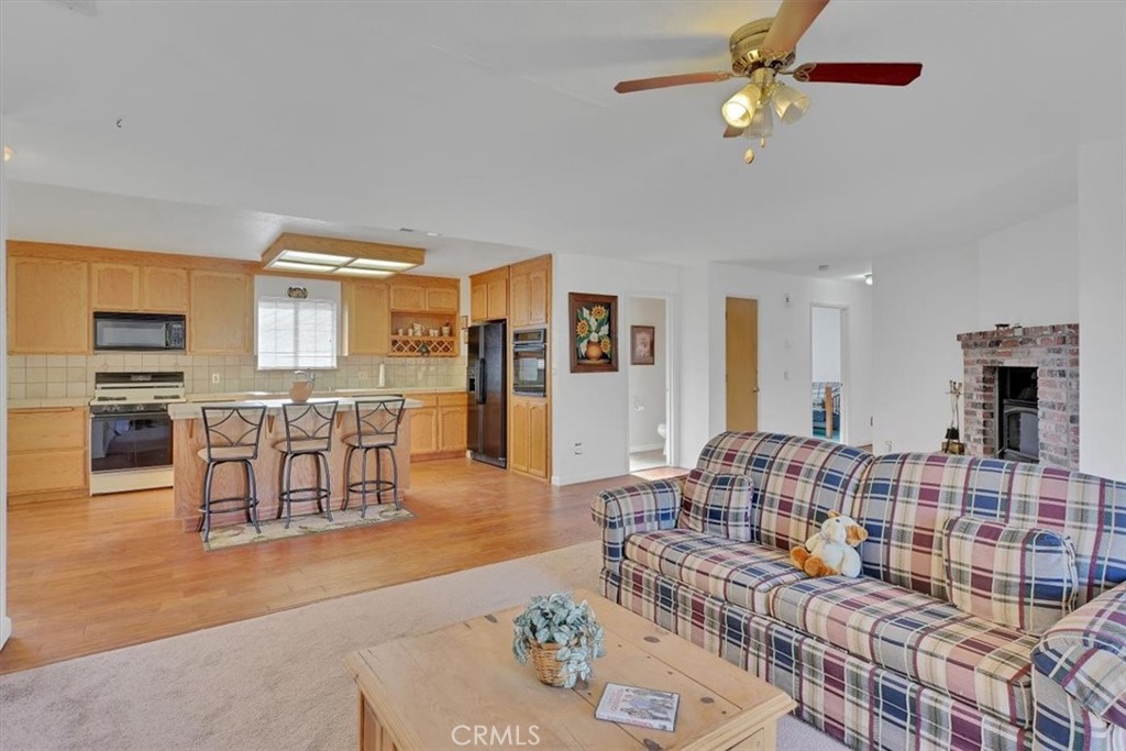 4464 Eastpark Court Property Photo 9