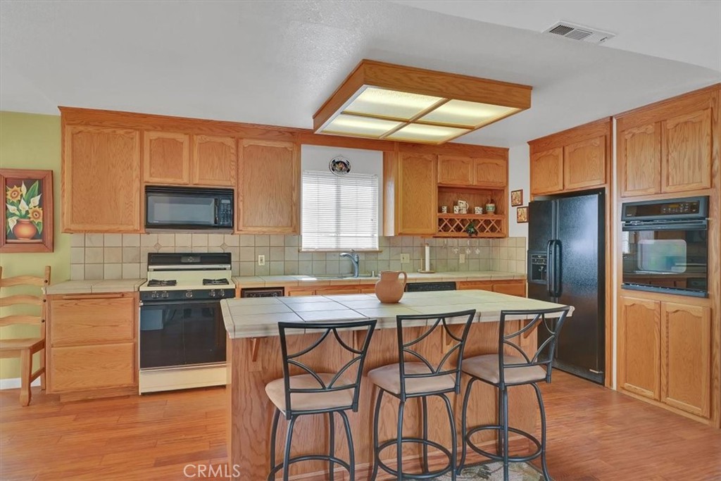 4464 Eastpark Court Property Photo 11