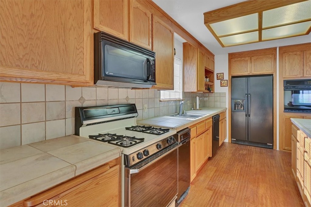 4464 Eastpark Court Property Photo 13