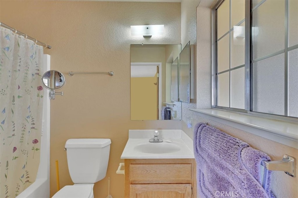 4464 Eastpark Court Property Photo 22