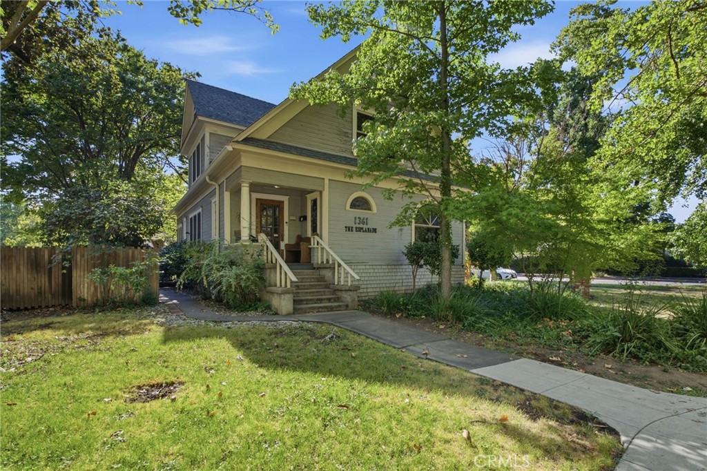 1361 Esplanade Property Photo 3