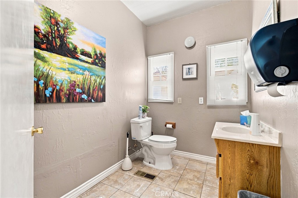 1361 Esplanade Property Photo 28